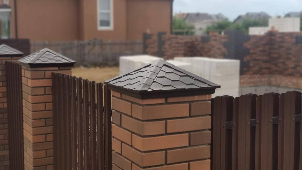 Колпак Zking Эверест Коричневый на столб 1.5х1.5 кирпича (390х390мм) в Орле фото