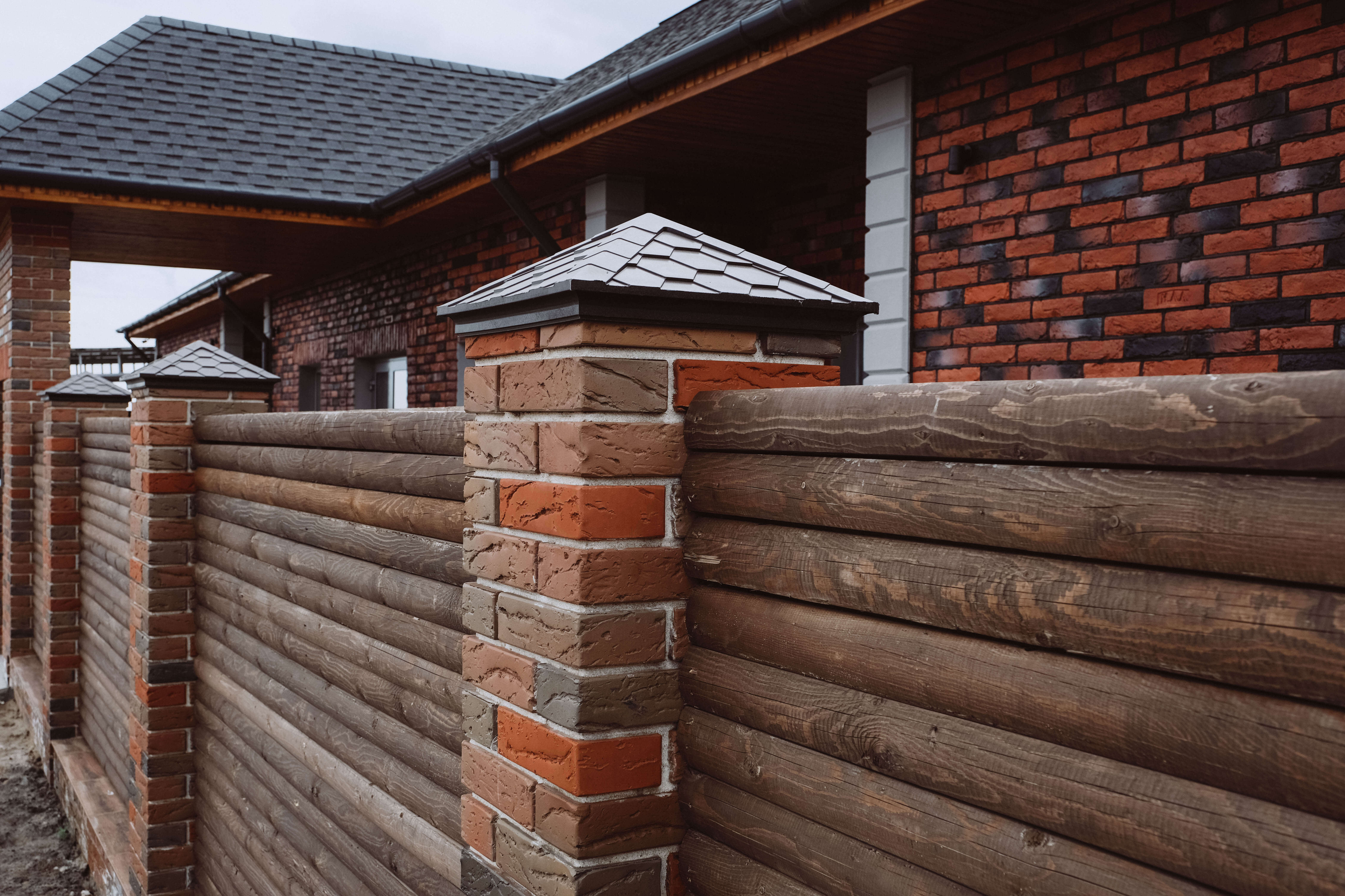 Колпак Zking Эверест Коричневый на столб 1.5х1.5 кирпича (390х390мм) в Орле фото