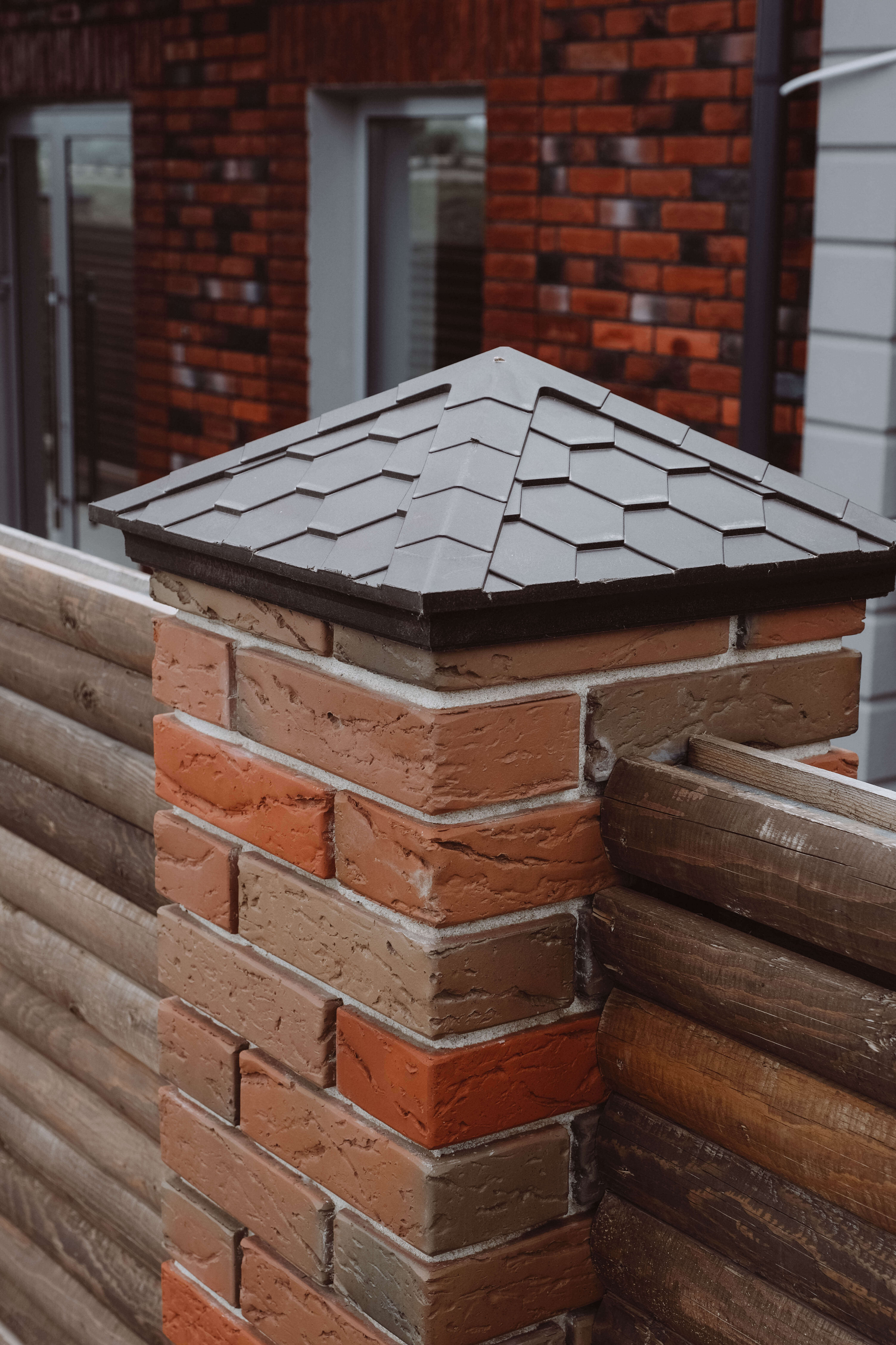 Колпак Zking Эверест Коричневый на столб 1.5х1.5 кирпича (390х390мм) в Орле фото