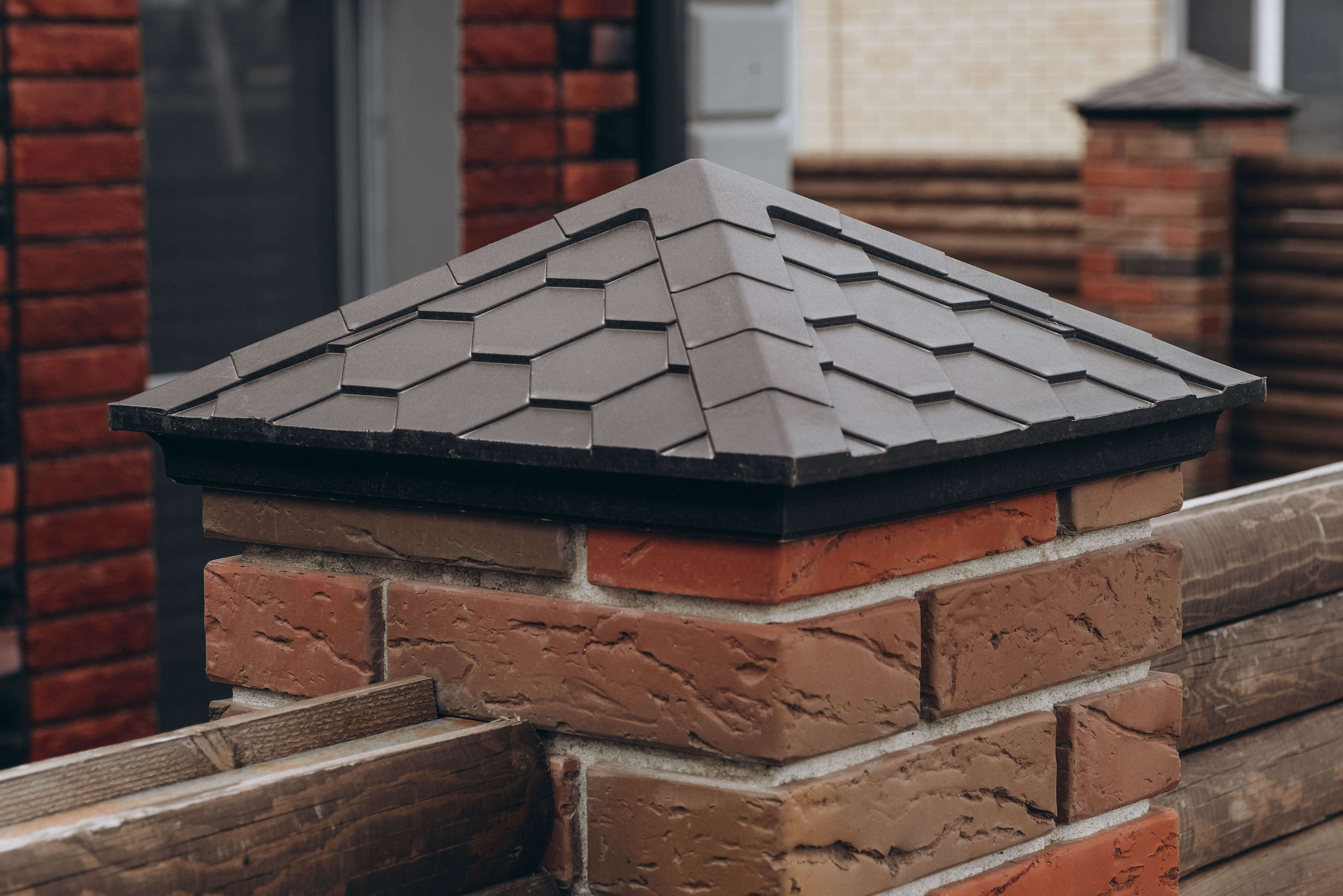 Колпак Zking Эверест Коричневый на столб 1.5х1.5 кирпича (390х390мм) в Орле фото